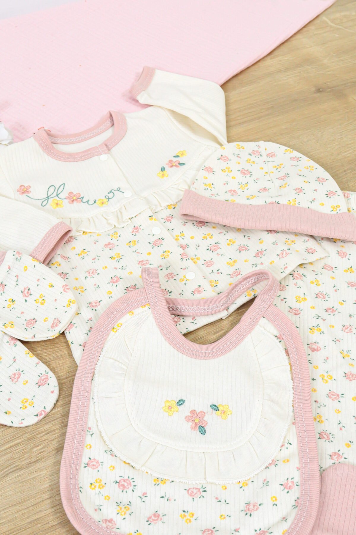 Kız Bebek Natural Pamuk Kumaş 5 Li işlemeli Lüks Hastane Çıkışı Seti STL6792 - Görsel 4