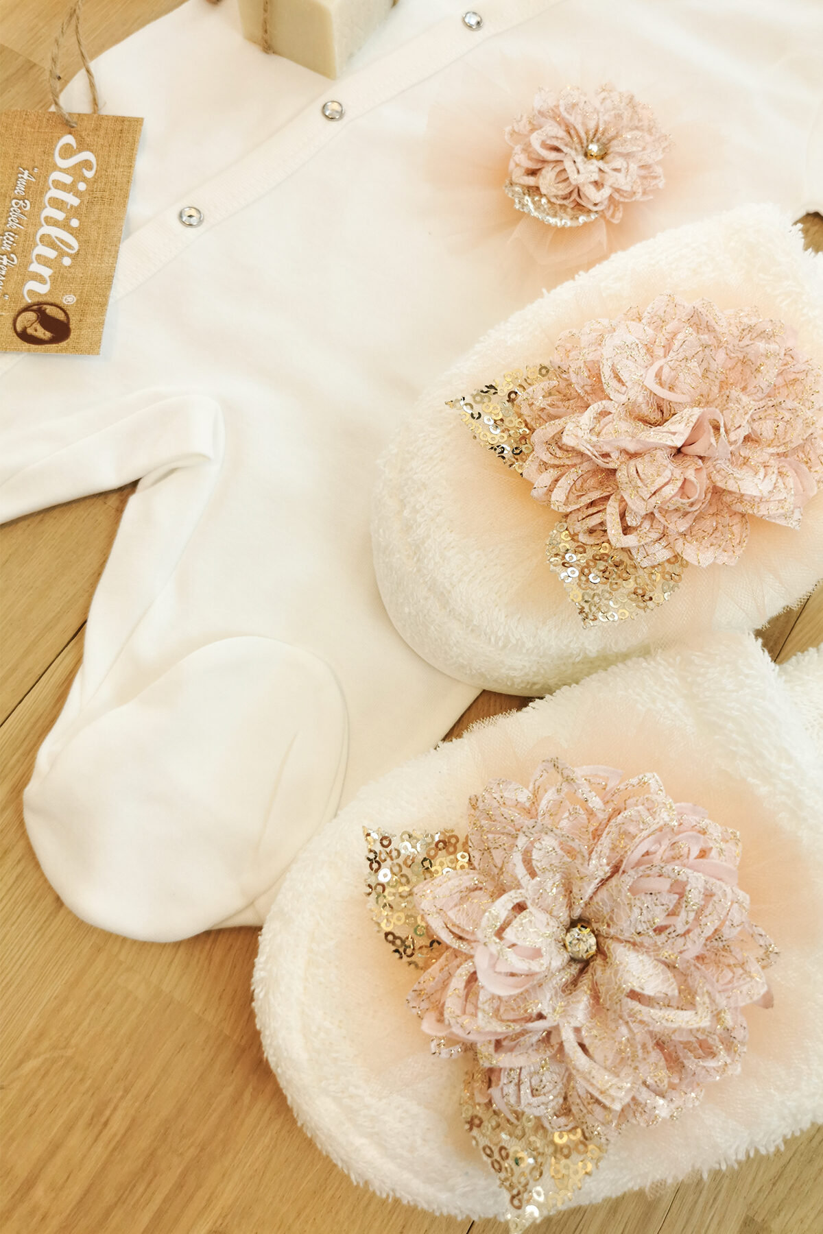 Lohusa Anne ve Bebek Terlik Taç Seti Takım STL4571 - Görsel 4